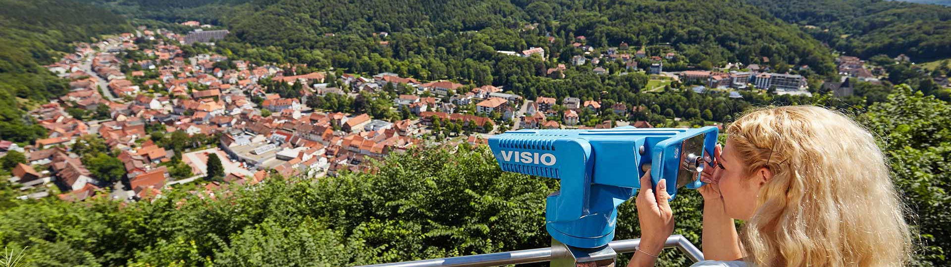 Blick durchs Fernrohr am Hausberg in Bad Lauterberg