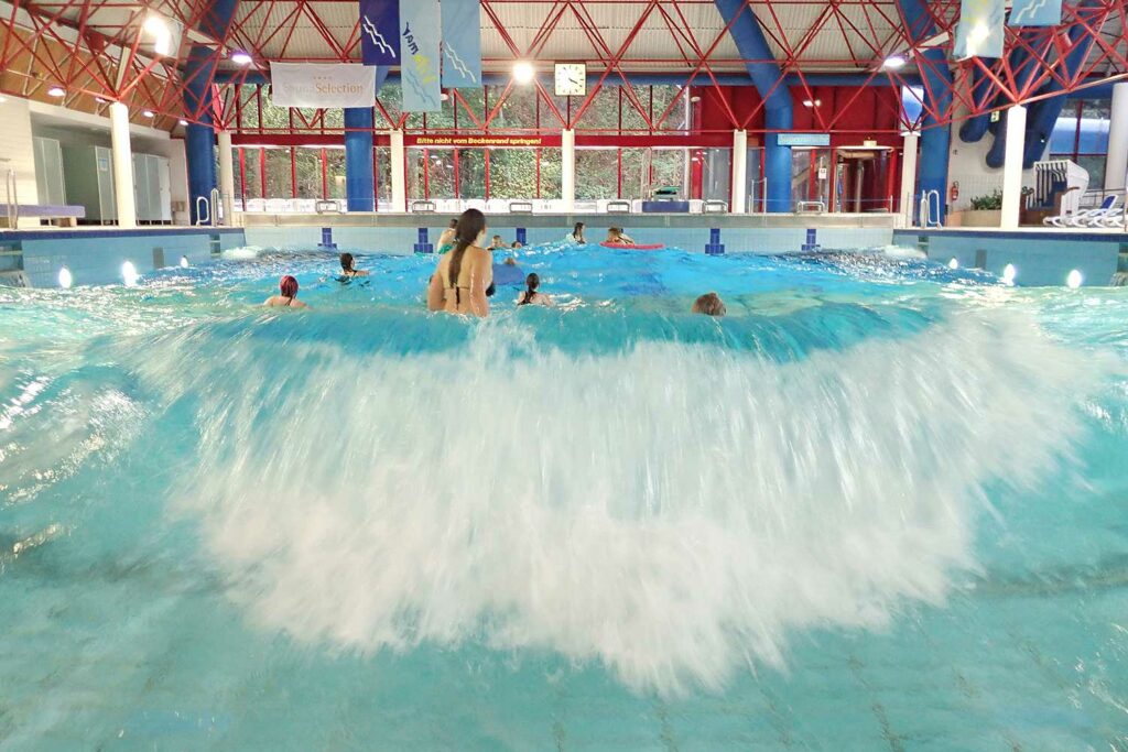 Schwimmbad Wellenbad Vitamar