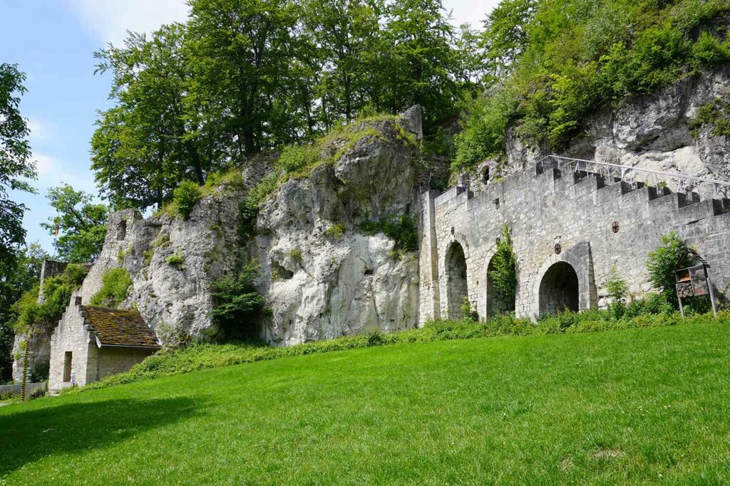 Die Burgruine Scharzfels bei Bad Lauterberg.
