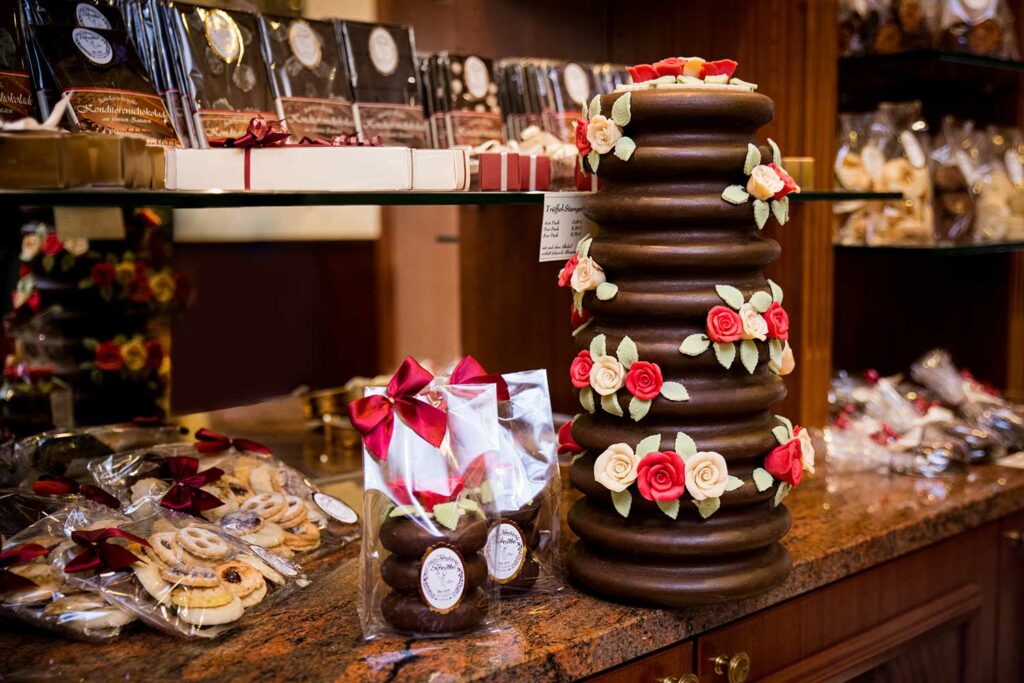 Baumkuchen sind die Spezialität des Cafe Schnibbe.