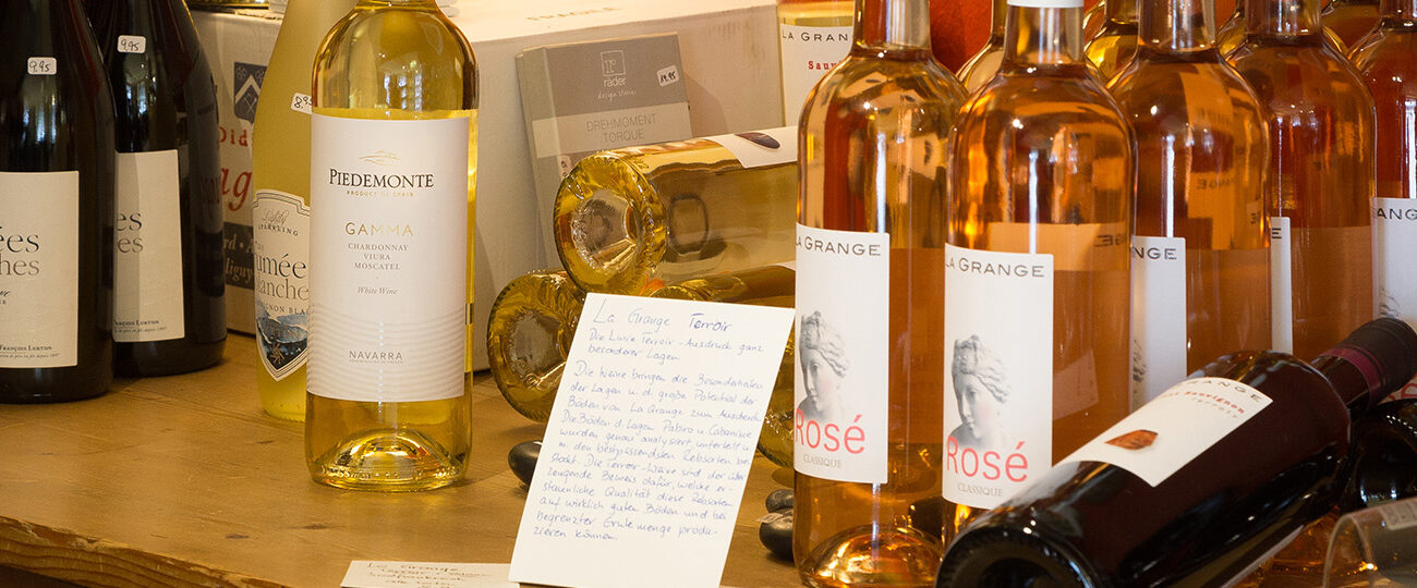 Weinauswahl im Teehaus und Wein Aschermann